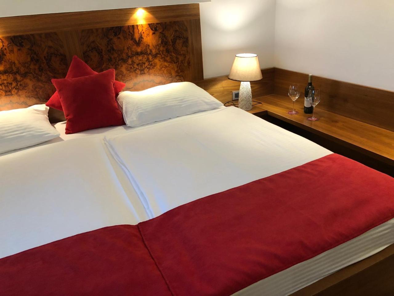Hotel Exclusive Сараево Экстерьер фото